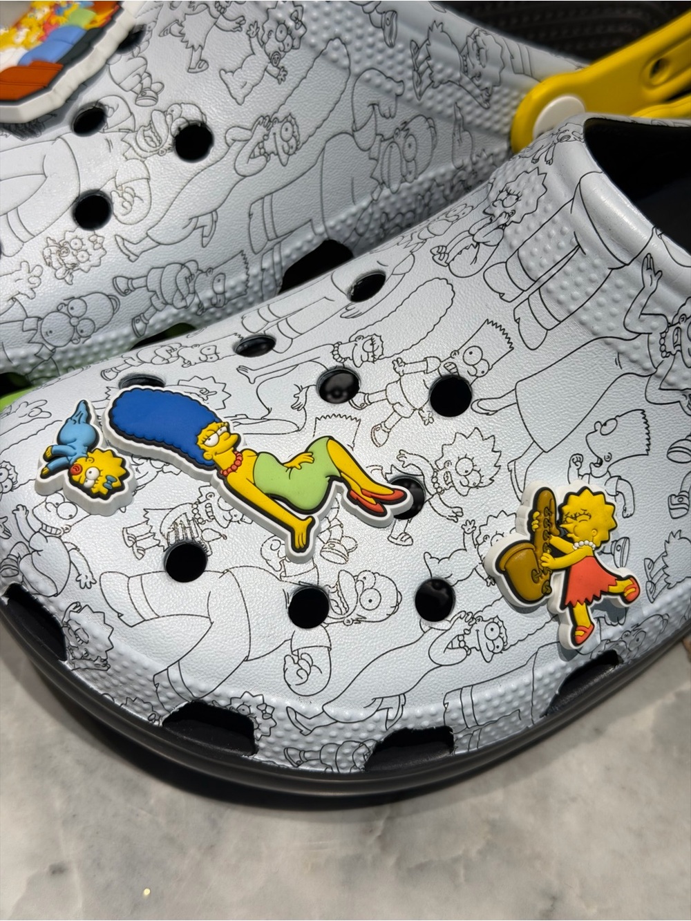 CROCS Clogs with Yellow Straps and Colorful Charms mens 9 women’s 11 - Picture 2 of 8